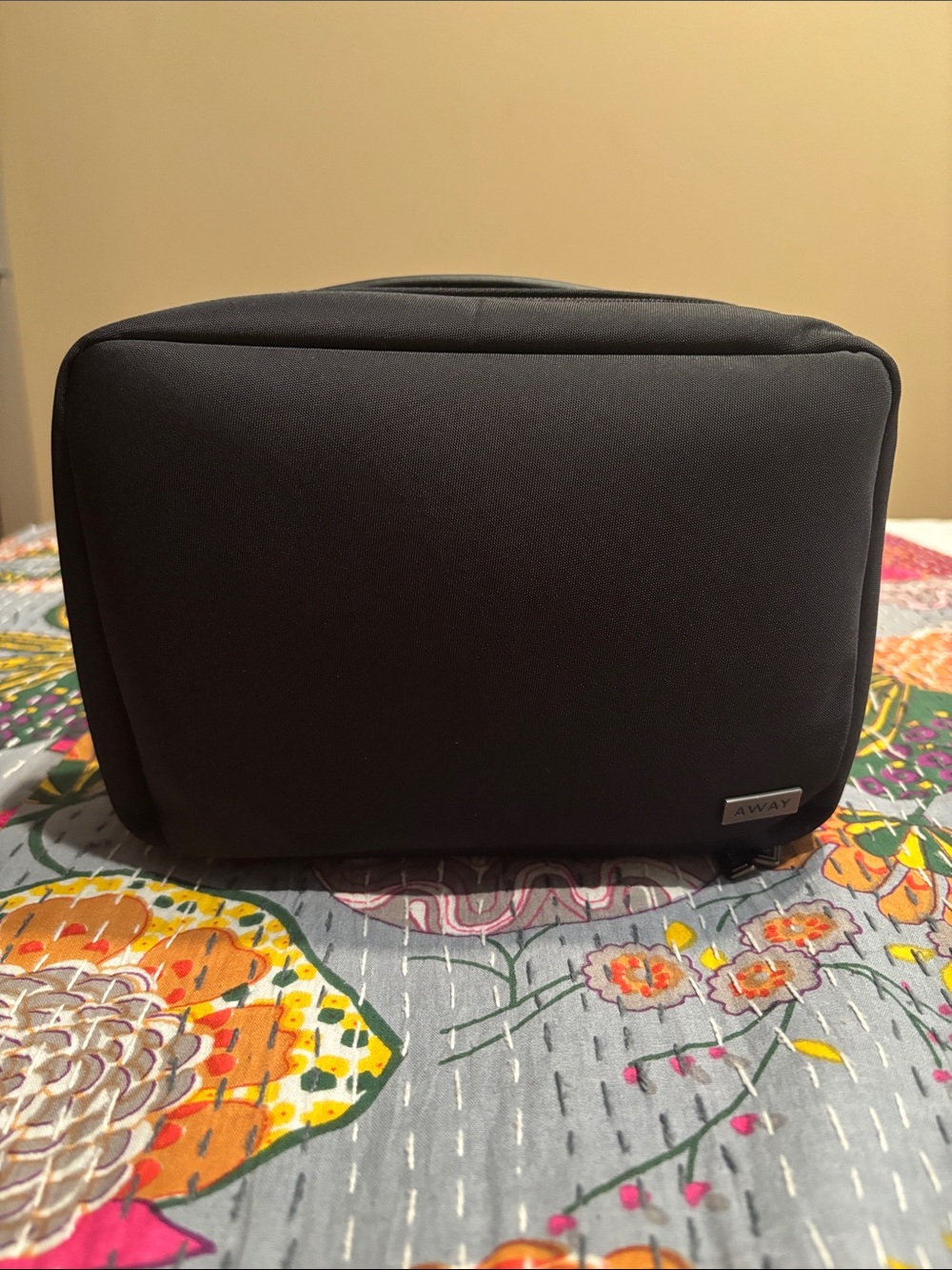 AWAY The Large Tech Case in Jet Black
